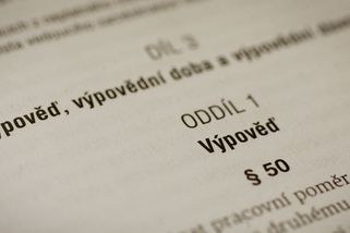 Výpovědní lhůta se výrazně zkrátila, vyhazov lze dostat i po mailu - Novinky